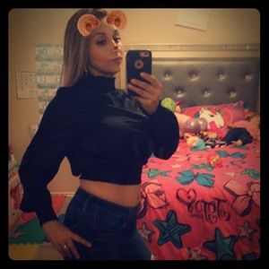 Meet your Posher, Monica